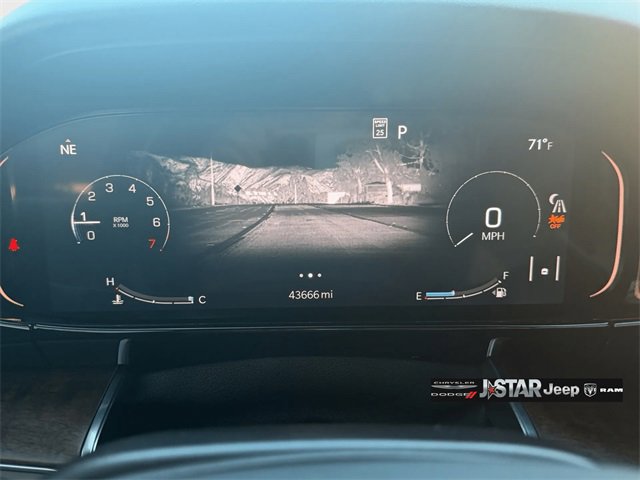 Used 2022 Jeep Grand Wagoneer Series II w/ Convenience Group III image 16