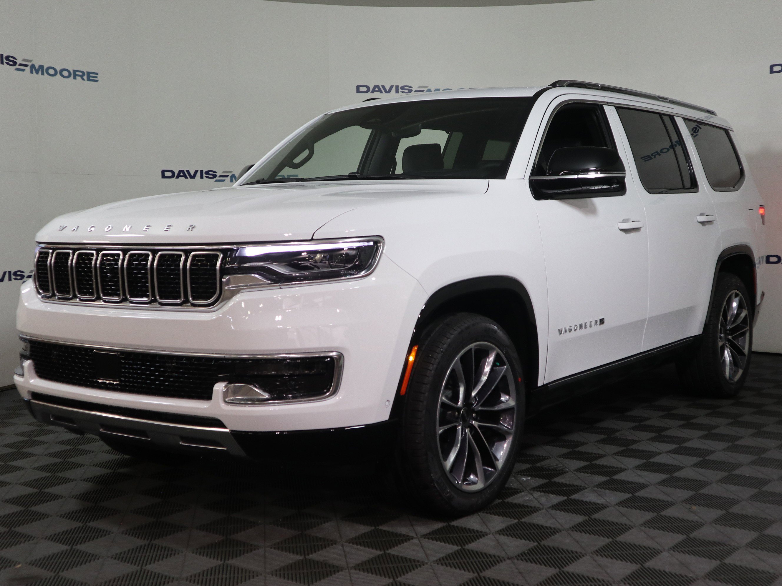 New 2025 Jeep Wagoneer Series III image 13