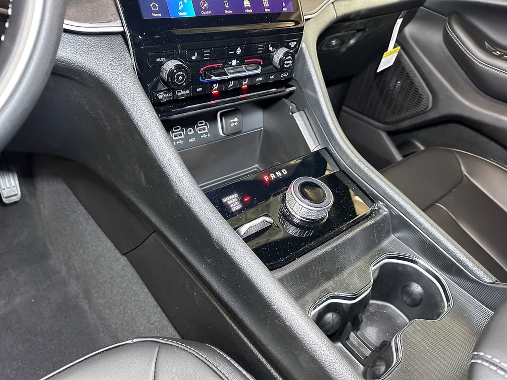 New 2025 Jeep Grand Cherokee Limited w/ MOPAR Finishing Package image 27