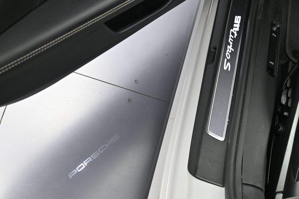 Certified 2021 Porsche 911 Turbo S AWD/4WD image 31