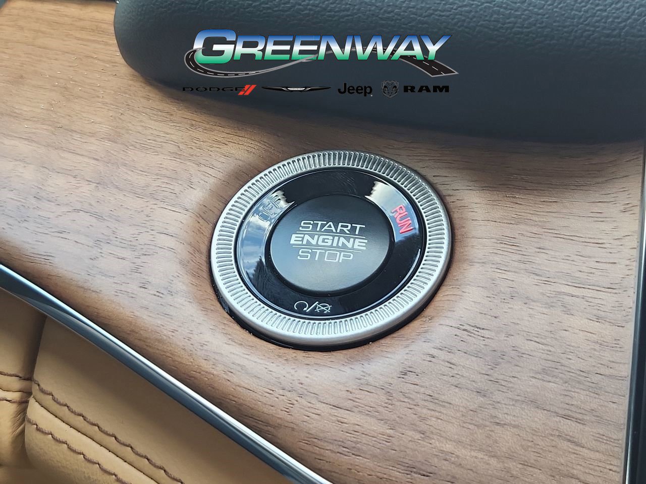 Used 2025 Jeep Grand Cherokee Summit image 30