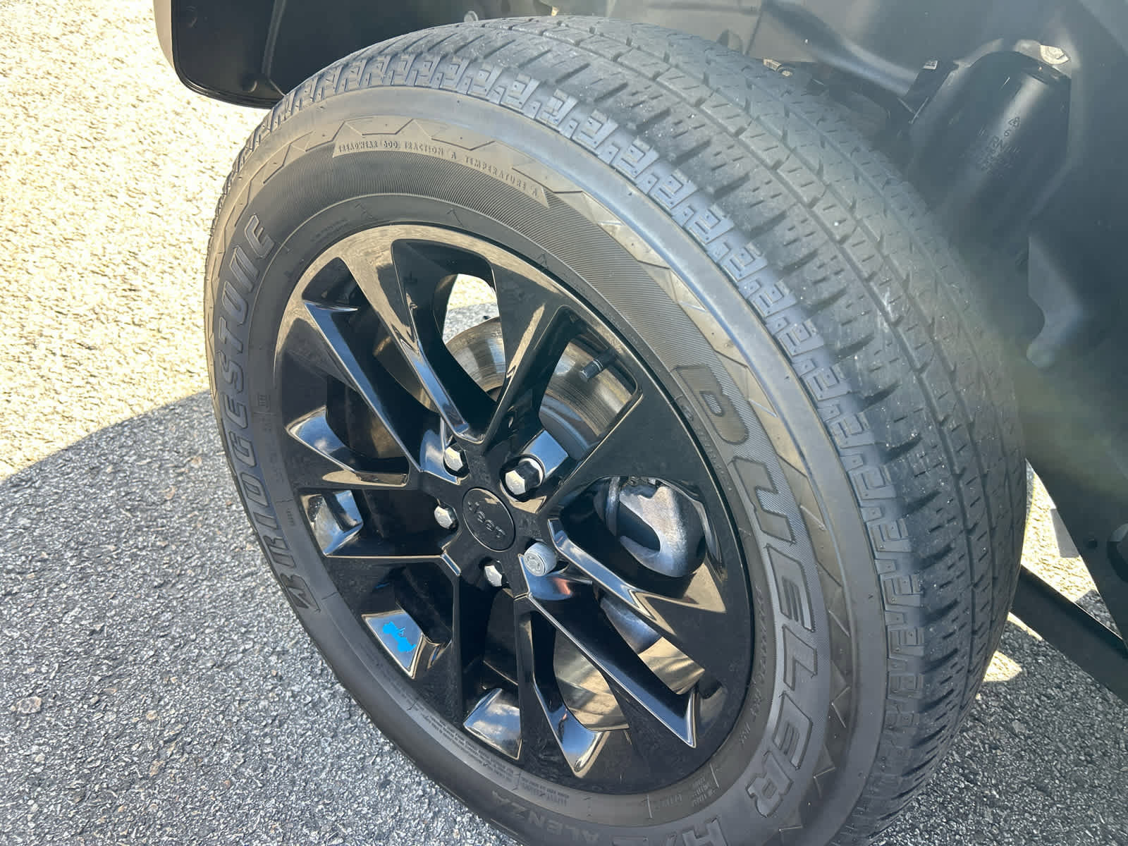 Used 2023 Jeep Wrangler Sahara w/ Cold Weather Group image 15