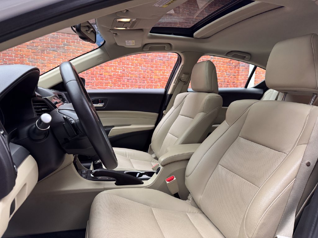 Used 2016 Acura ILX FWD image 25