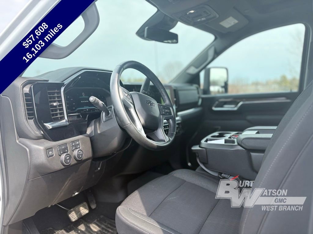 Used 2025 Chevrolet Silverado 2500 LT w/ Trail Boss Package image 11