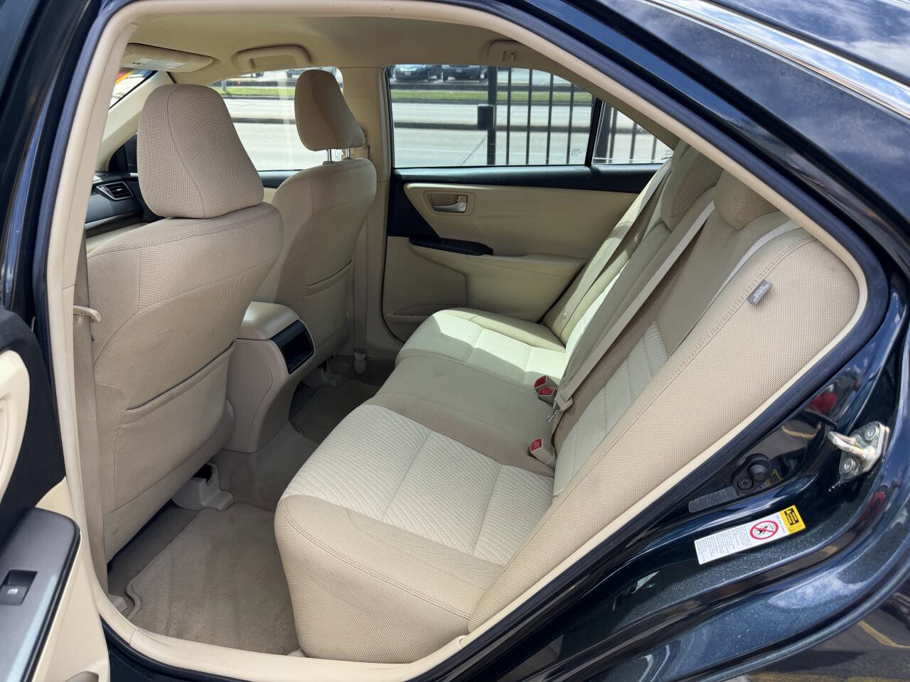 Used 2015 Toyota Camry LE FWD image 24