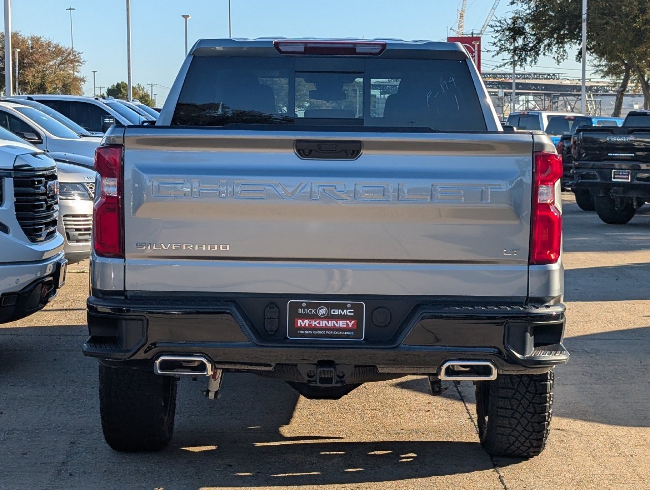Used 2026 Chevrolet Silverado 1500 LT Trail Boss w/ Convenience Package II AWD/4WD image 5