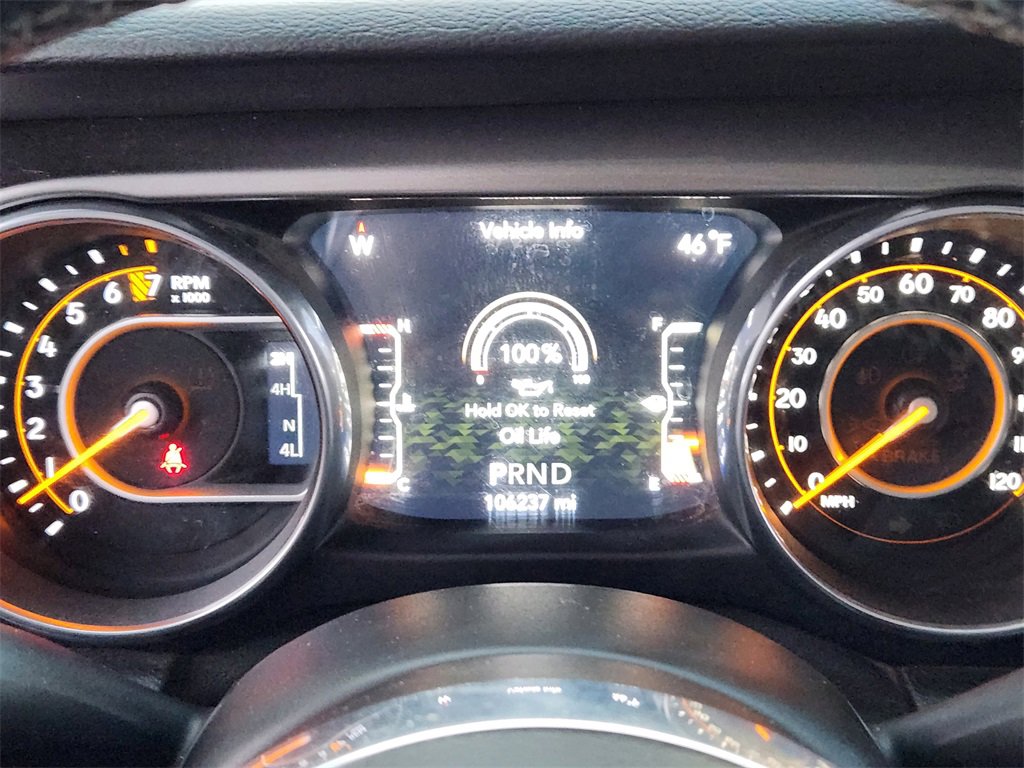 Used 2018 Jeep Wrangler Unlimited Sahara w/ LED Lighting Group image 18