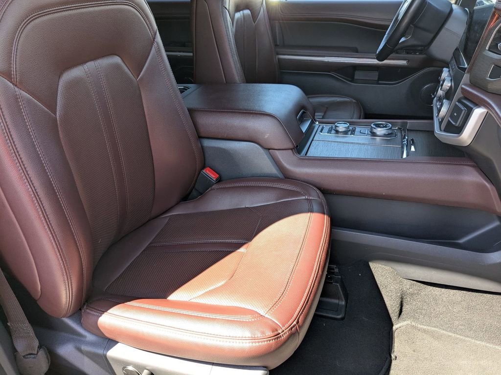 Used 2024 Ford Expedition Max Limited image 36