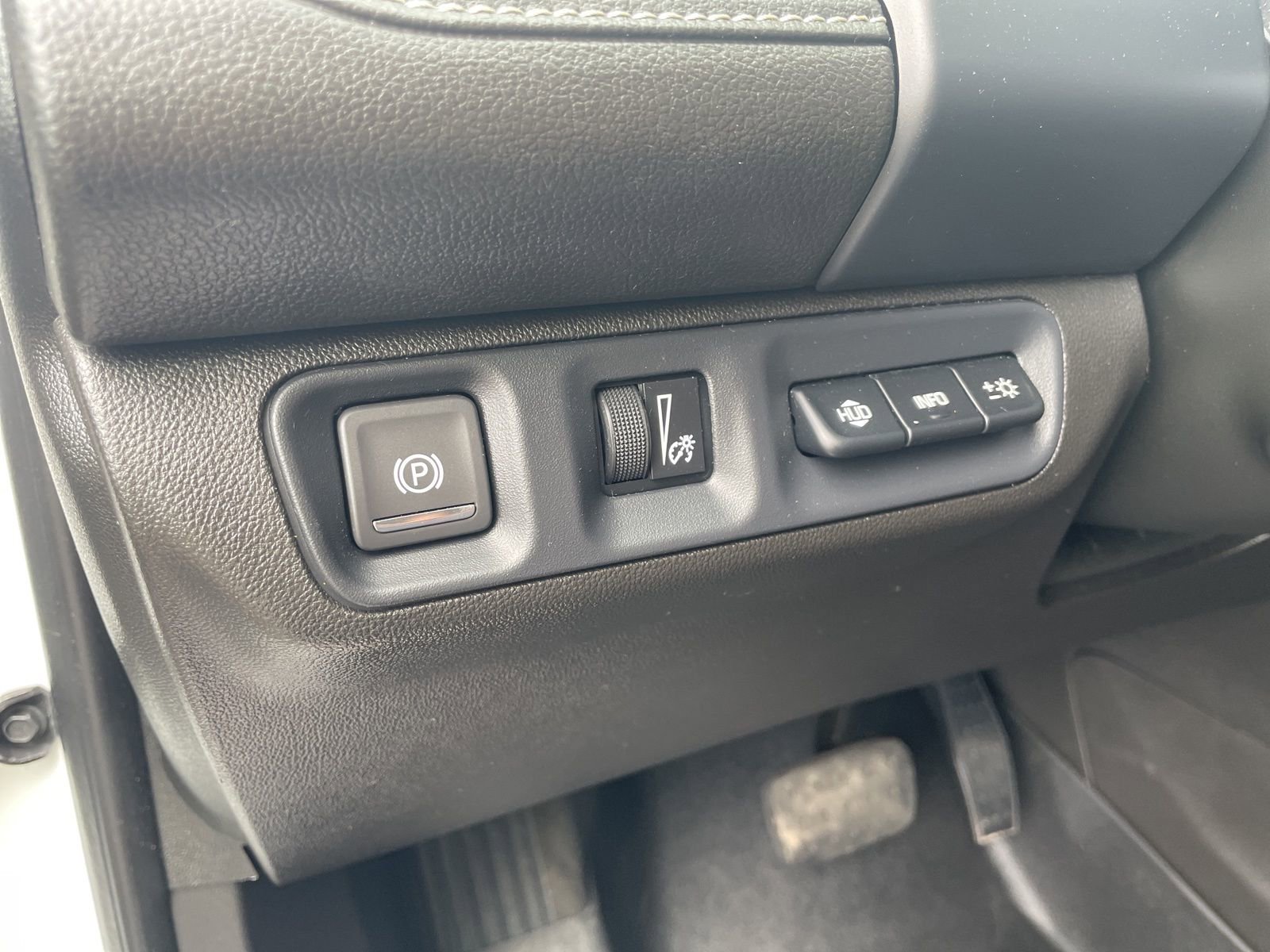 Used 2023 GMC Acadia Denali w/ Denali Ultimate Package image 20