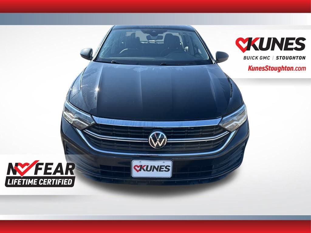 Used 2024 Volkswagen Jetta S image 4