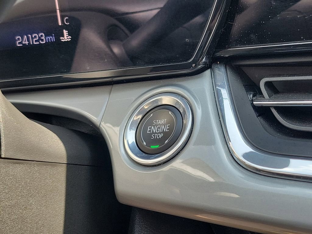 Used 2025 Chevrolet Trax LT w/ LT Convenience Package FWD image 35