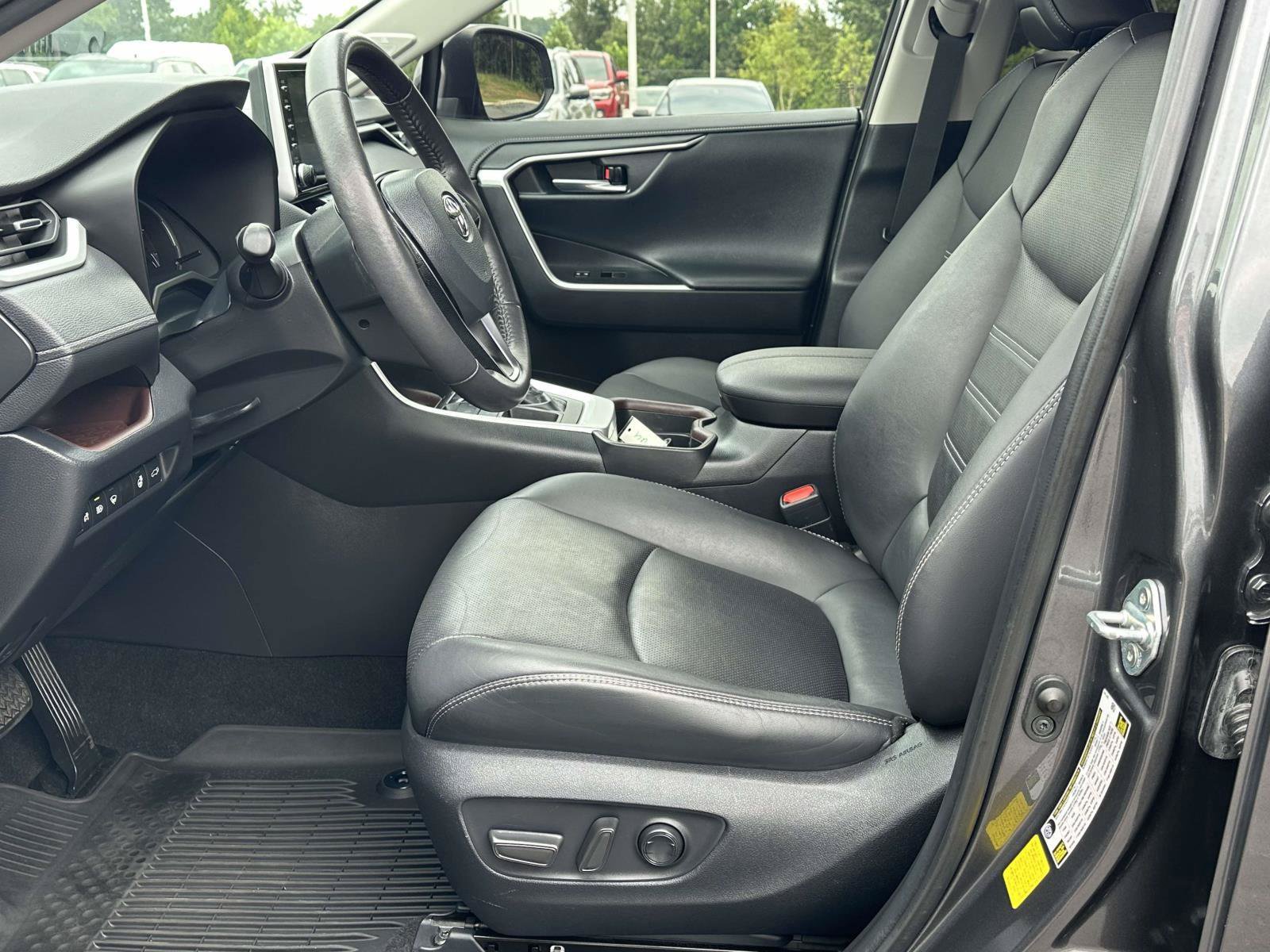Used 2021 Toyota RAV4 Limited w/ Limited Grade Weather Package FWD image 4