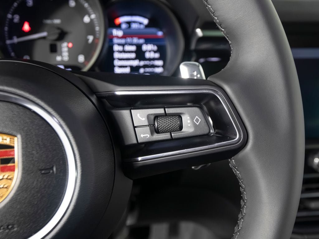 New 2026 Porsche Macan AWD/4WD image 25