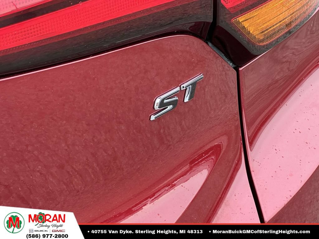 Certified 2023 Buick Encore GX Select w/ Sport Touring Package FWD image 10