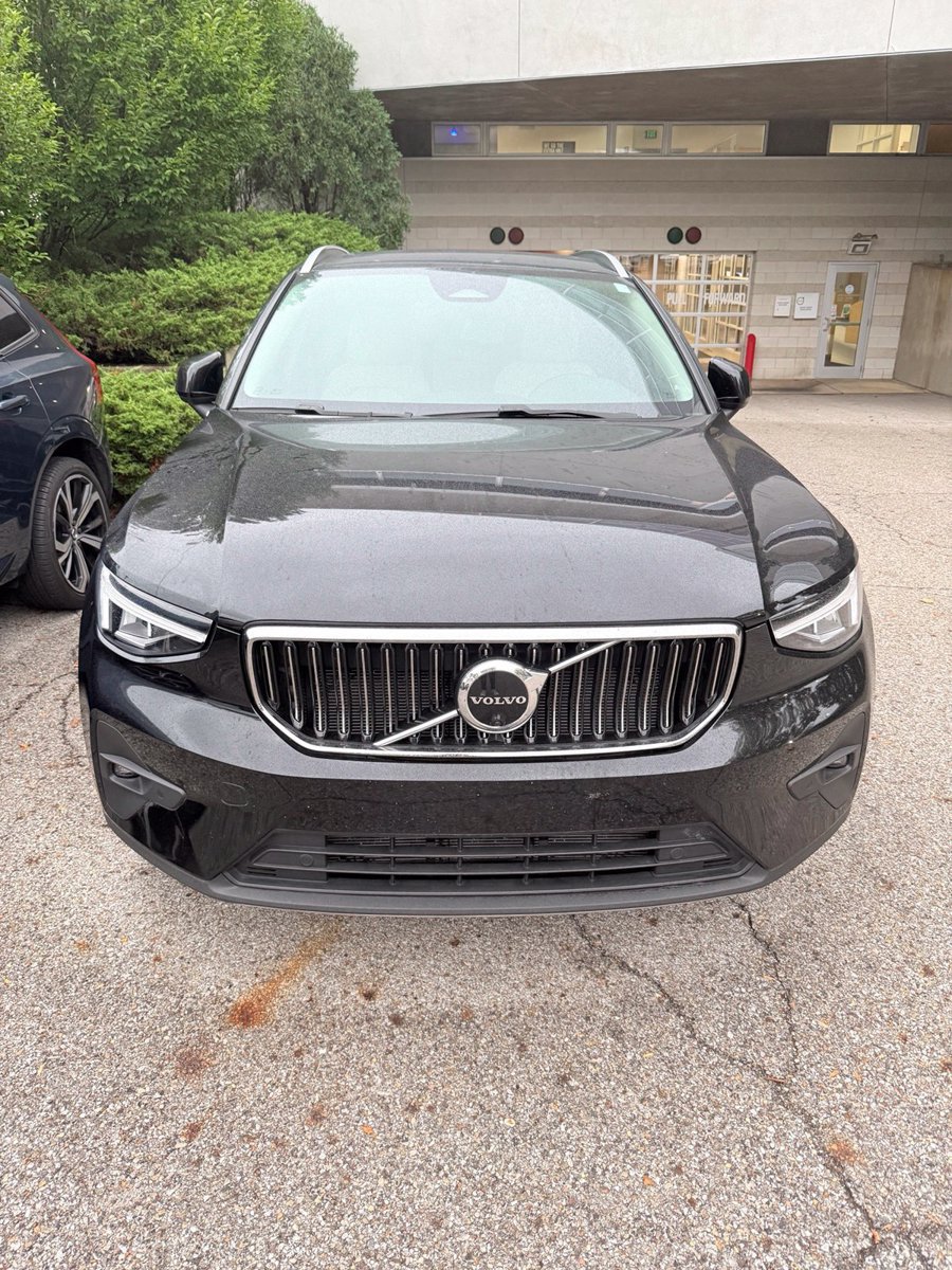 Used 2023 Volvo XC40 B5 Plus w/ Driver Assist Package