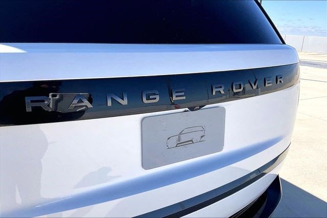 Used 2025 Land Rover Range Rover Long Wheelbase SE image 8