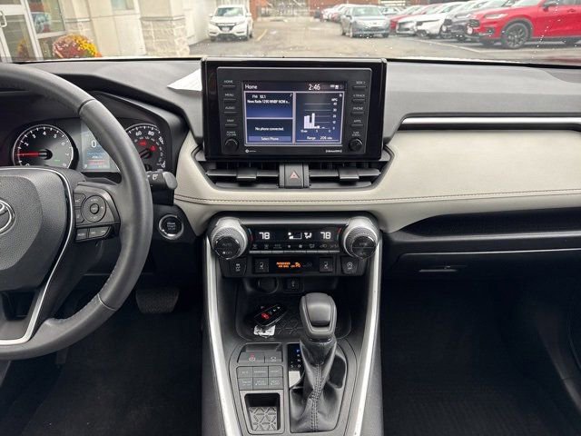 Used 2022 Toyota RAV4 XLE image 13