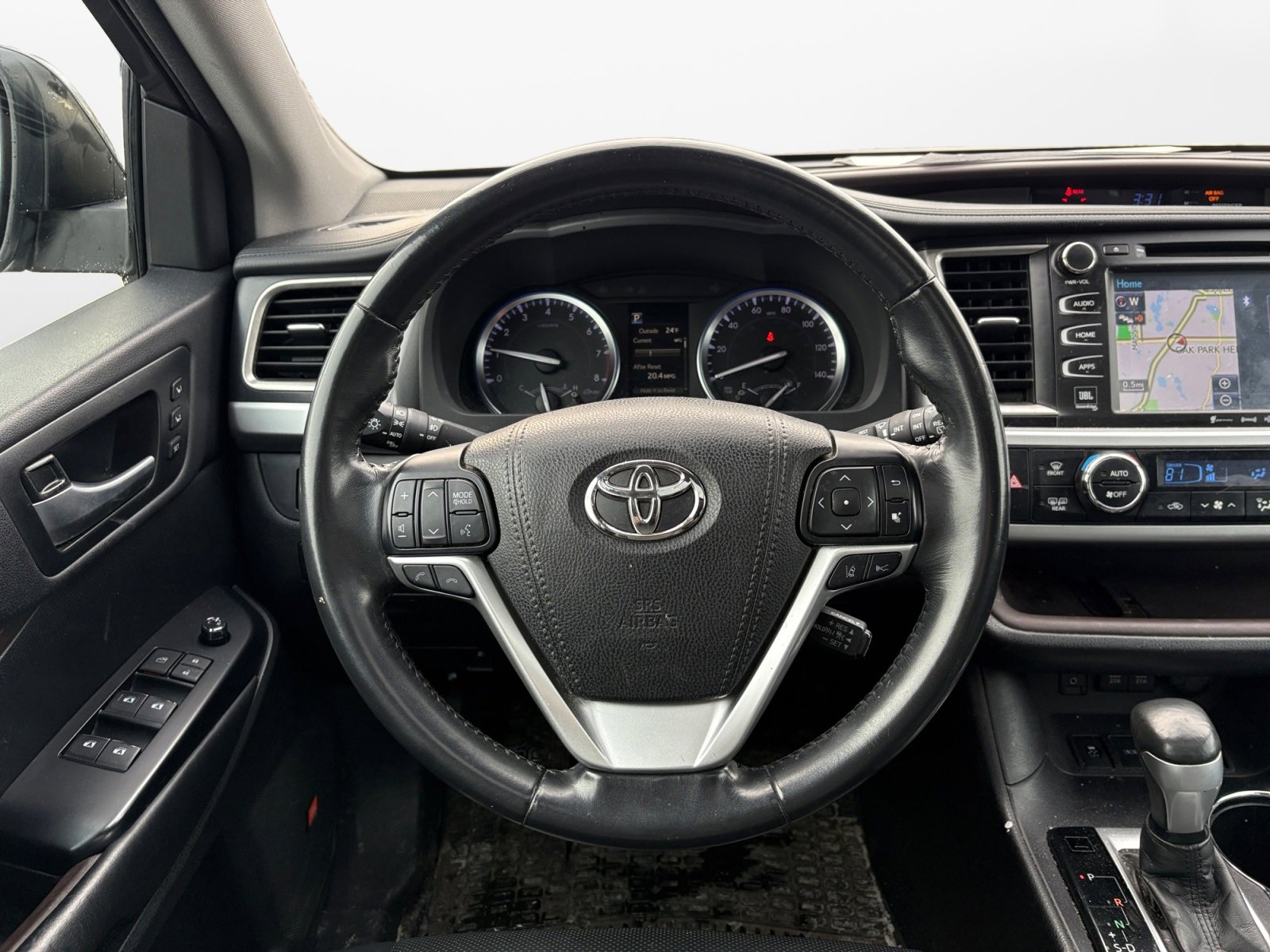 Used 2018 Toyota Highlander Limited Platinum image 12