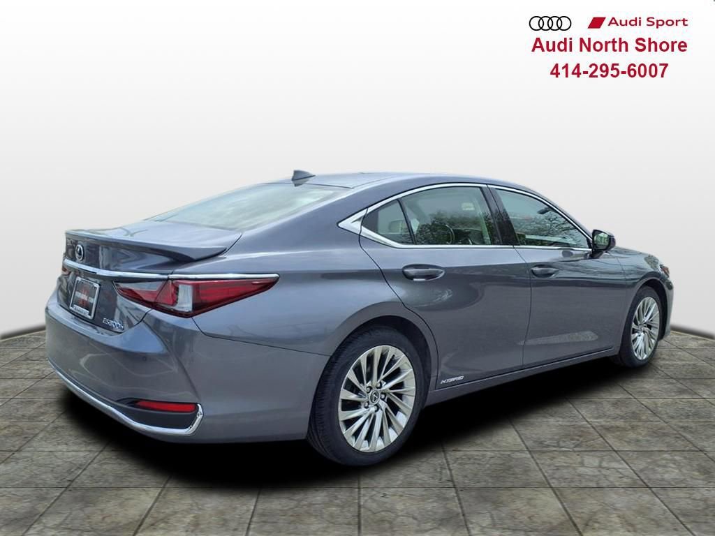 Used 2019 Lexus ES 300h FWD image 2