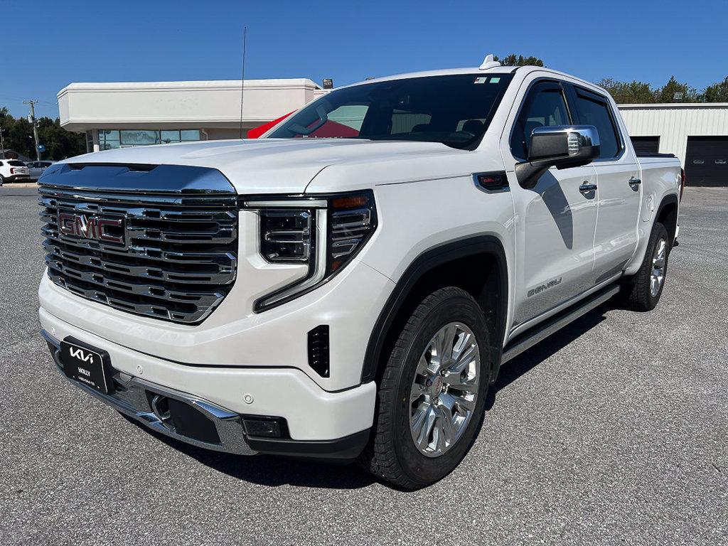 Used 2023 GMC Sierra 1500 Denali AWD/4WD image 2