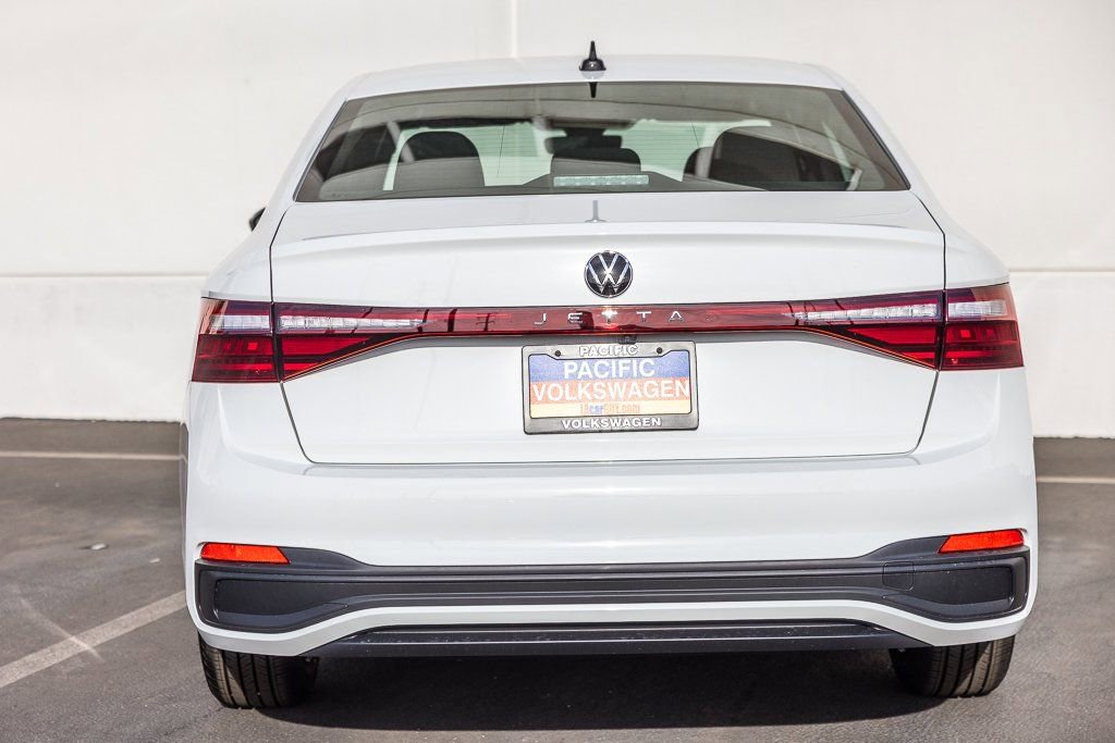 New 2026 Volkswagen Jetta Sport FWD image 4