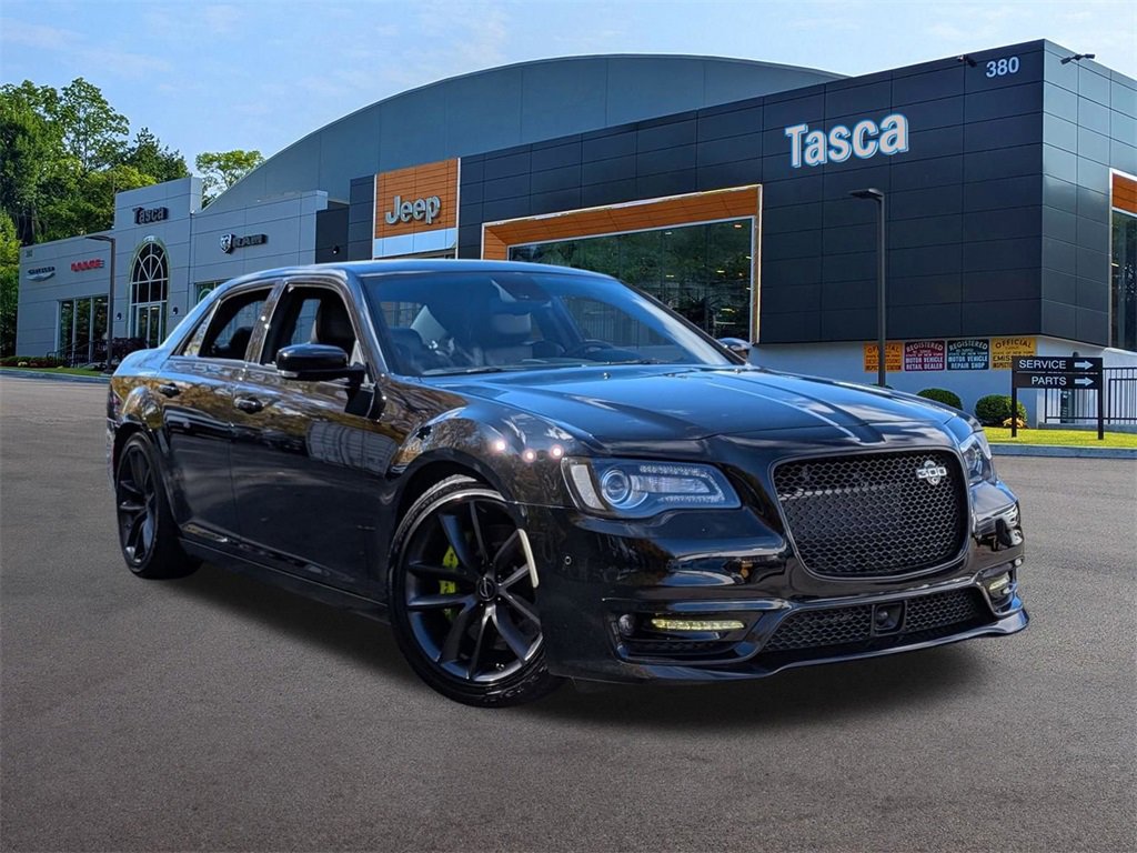 Used 2023 Chrysler 300 C