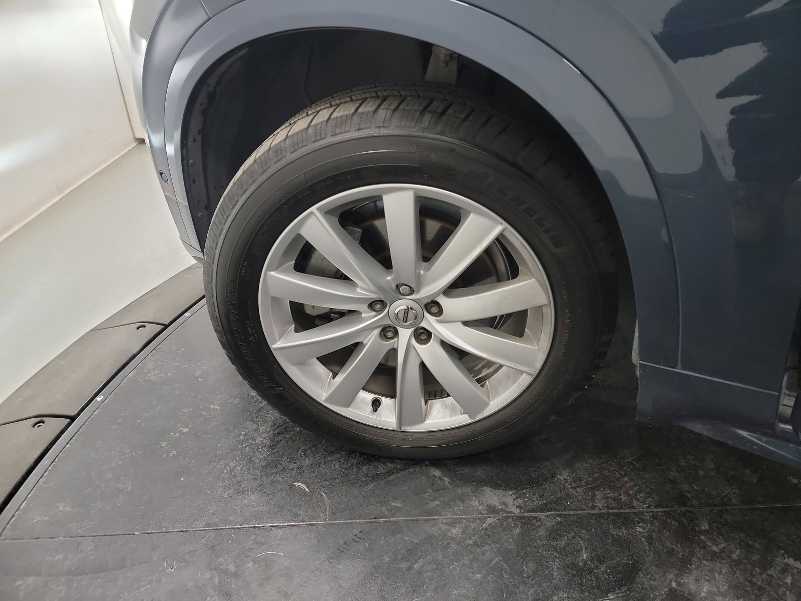 Used 2019 Volvo XC90 T6 Momentum w/ Advanced Package image 30