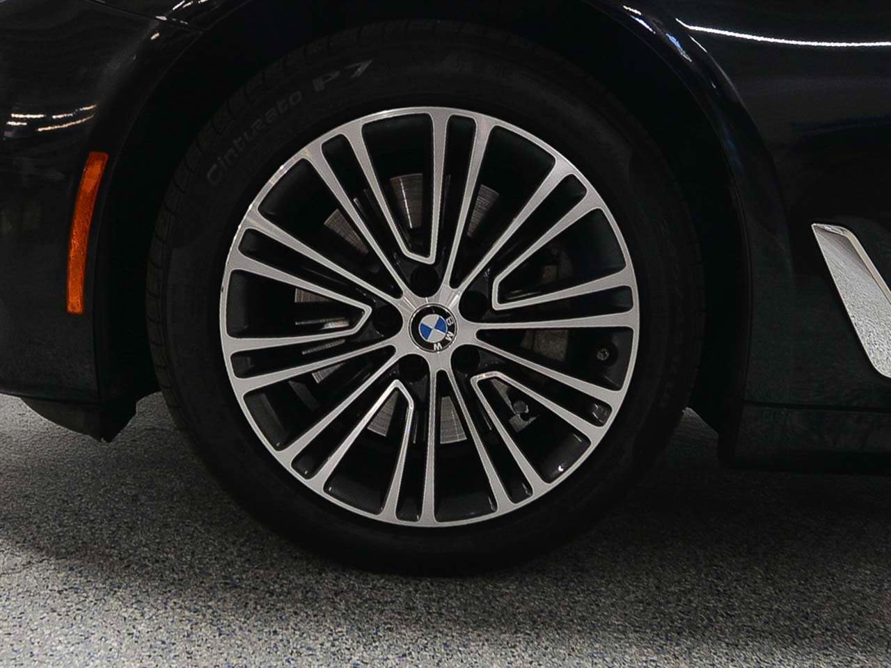 Used 2019 BMW 530i xDrive AWD/4WD image 5
