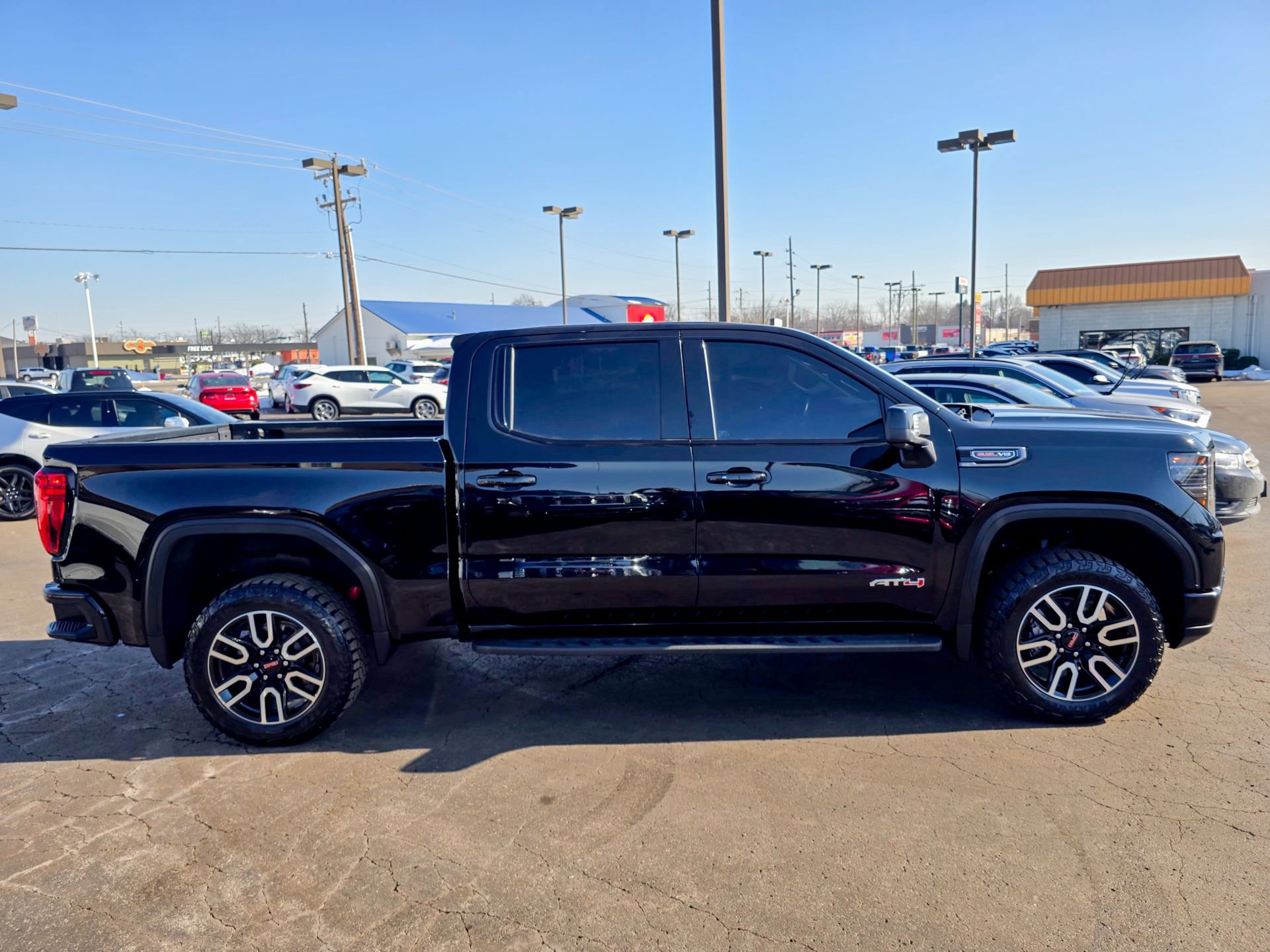 Used 2024 GMC Sierra 1500 AT4 w/ Technology Package image 15