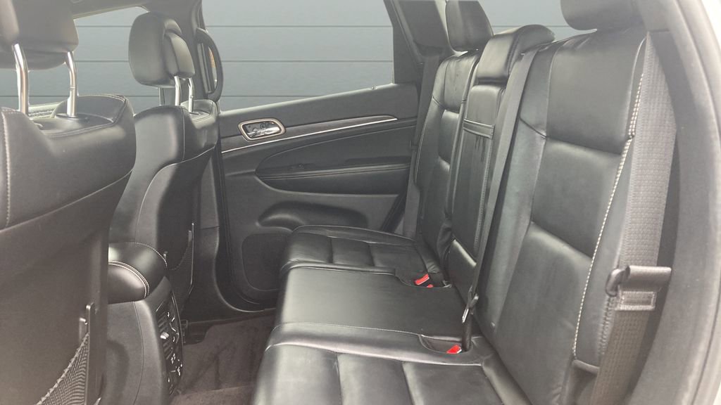 Used 2017 Jeep Grand Cherokee Limited AWD/4WD image 19