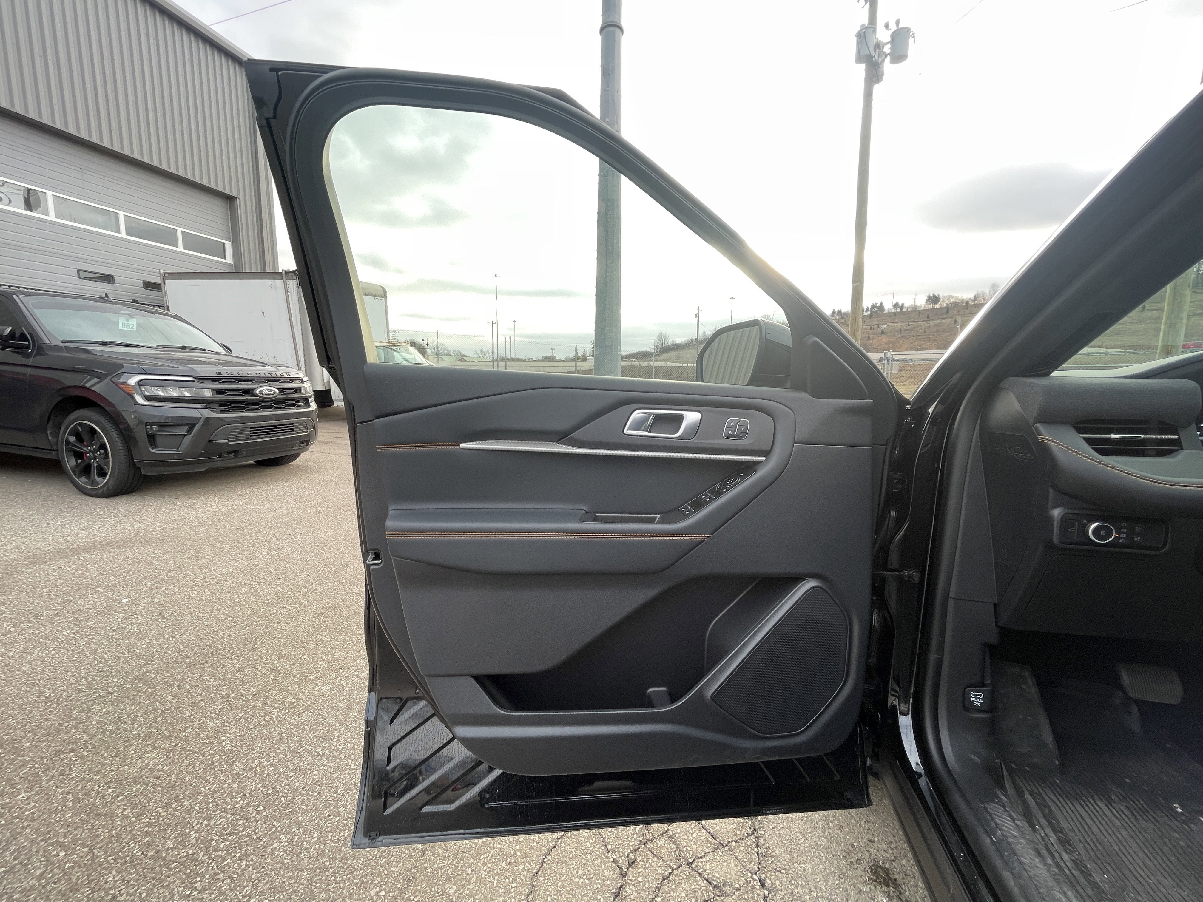 Used 2026 Ford Explorer Tremor w/ Tremor Convenience Package AWD/4WD image 11