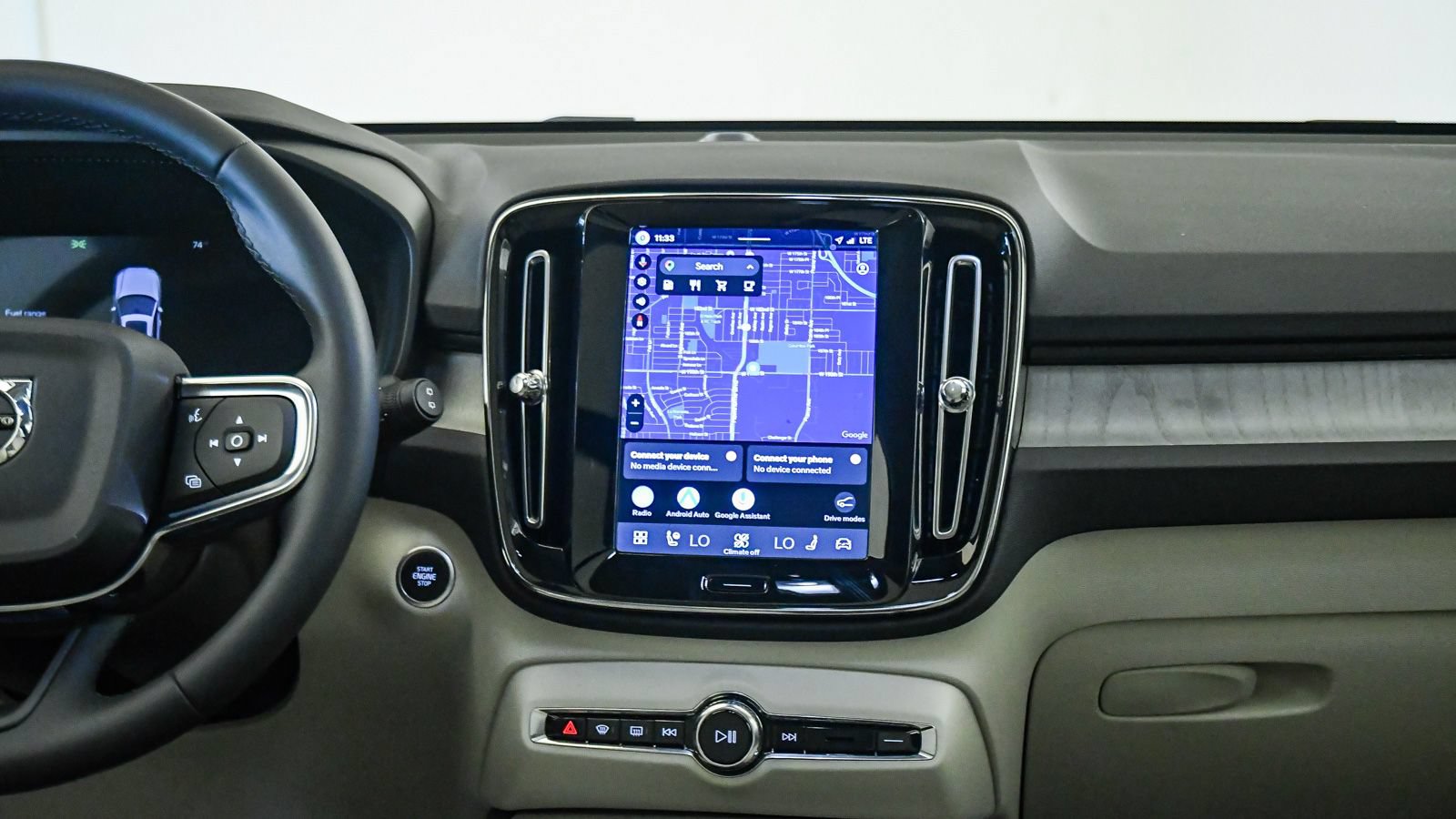 Certified 2026 Volvo XC40 B5 Plus AWD/4WD image 14