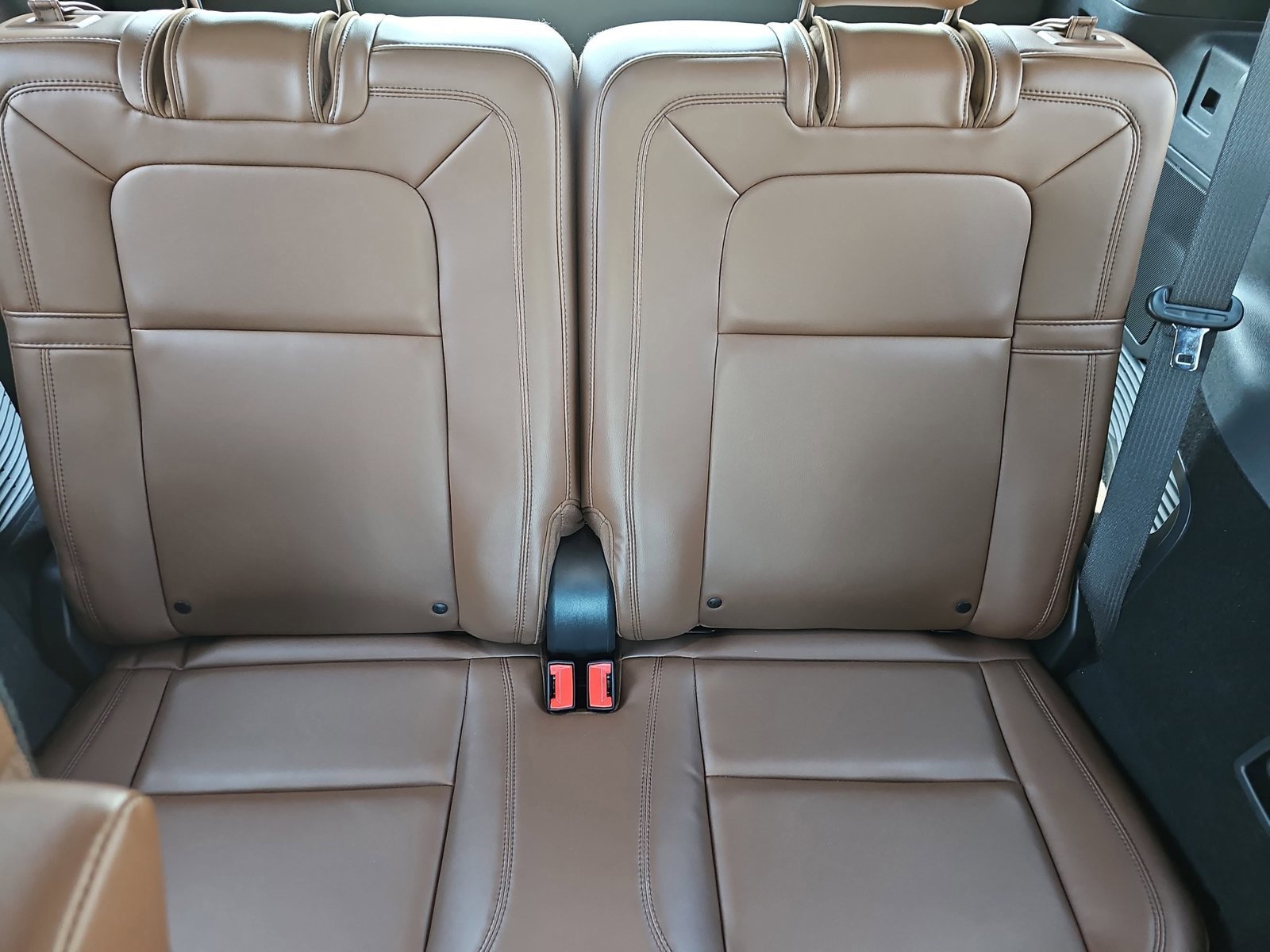 Used 2023 Lincoln Aviator Reserve RWD image 11