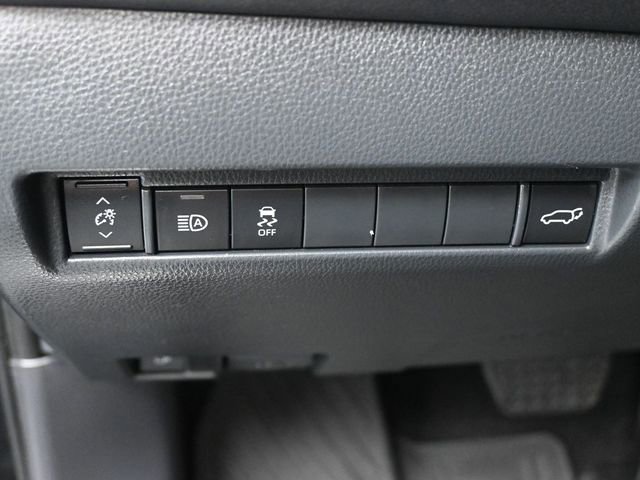 Used 2024 Toyota Venza Nightshade image 20