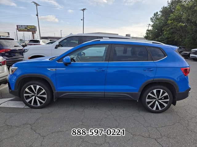 Certified 2023 Volkswagen Taos SE w/ Panoramic Sunroof Package FWD image 2