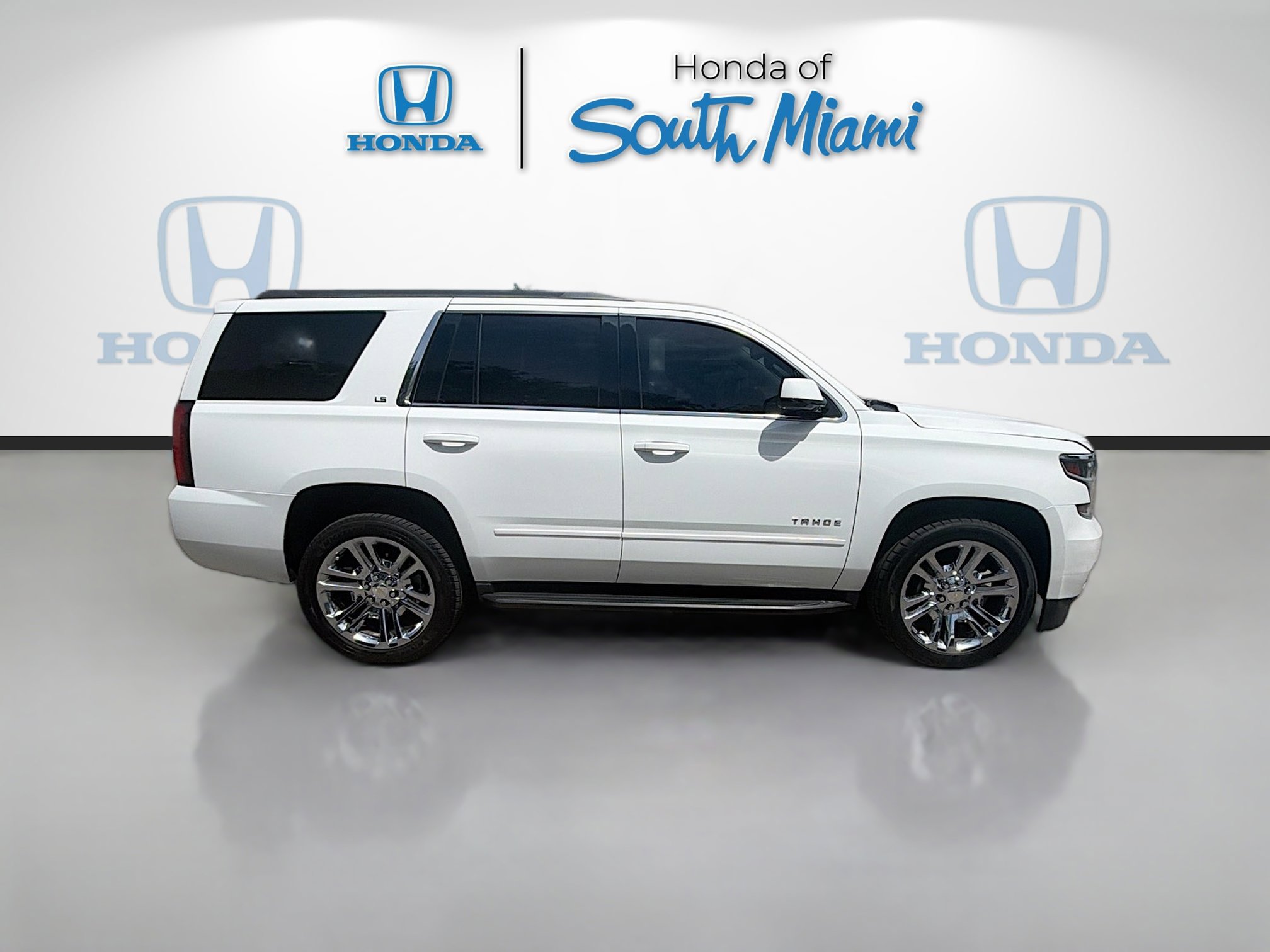 Used 2016 Chevrolet Tahoe LS w/ All-Season Package RWD image 8