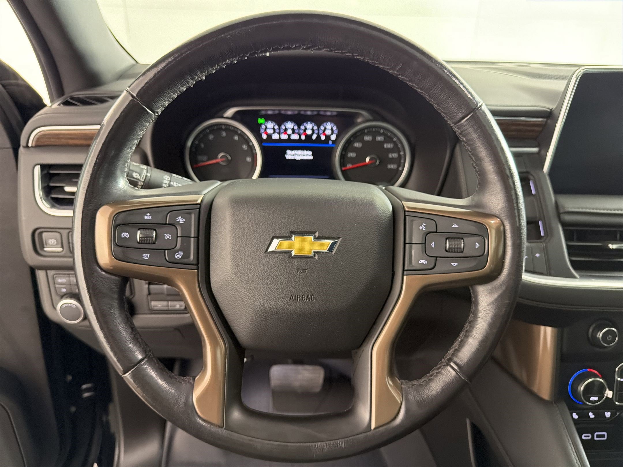 Used 2021 Chevrolet Tahoe High Country w/ Premium Package AWD/4WD image 17