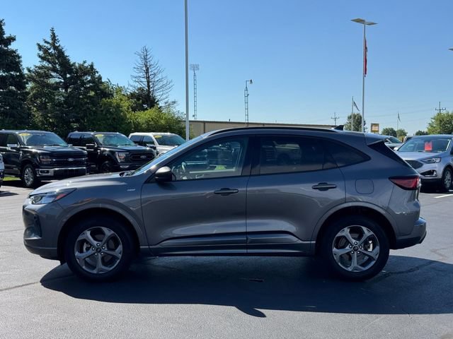 Used 2024 Ford Escape ST-Line w/ Tech Pack #1 AWD/4WD image 4