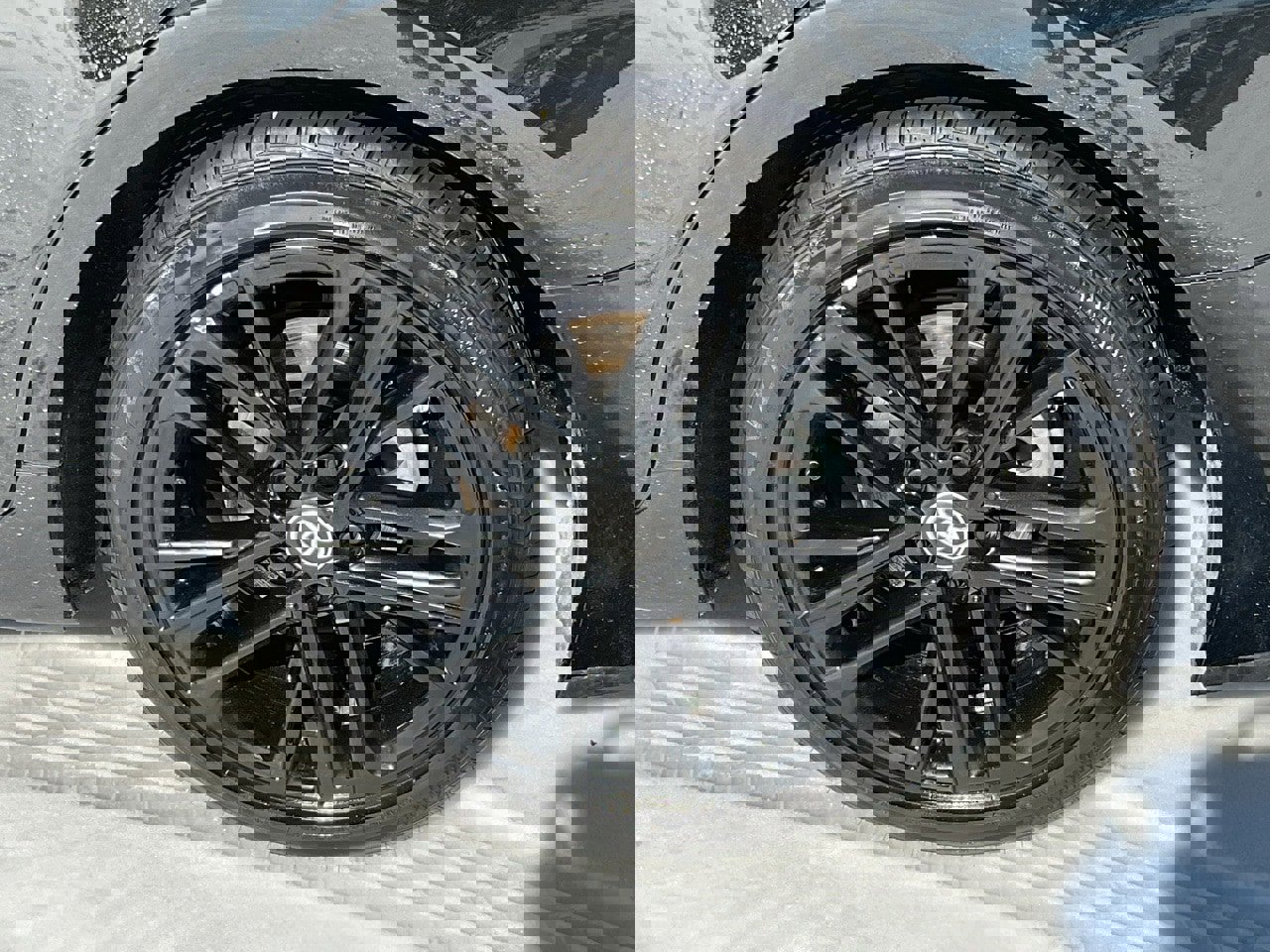 Used 2025 Toyota Camry SE image 8