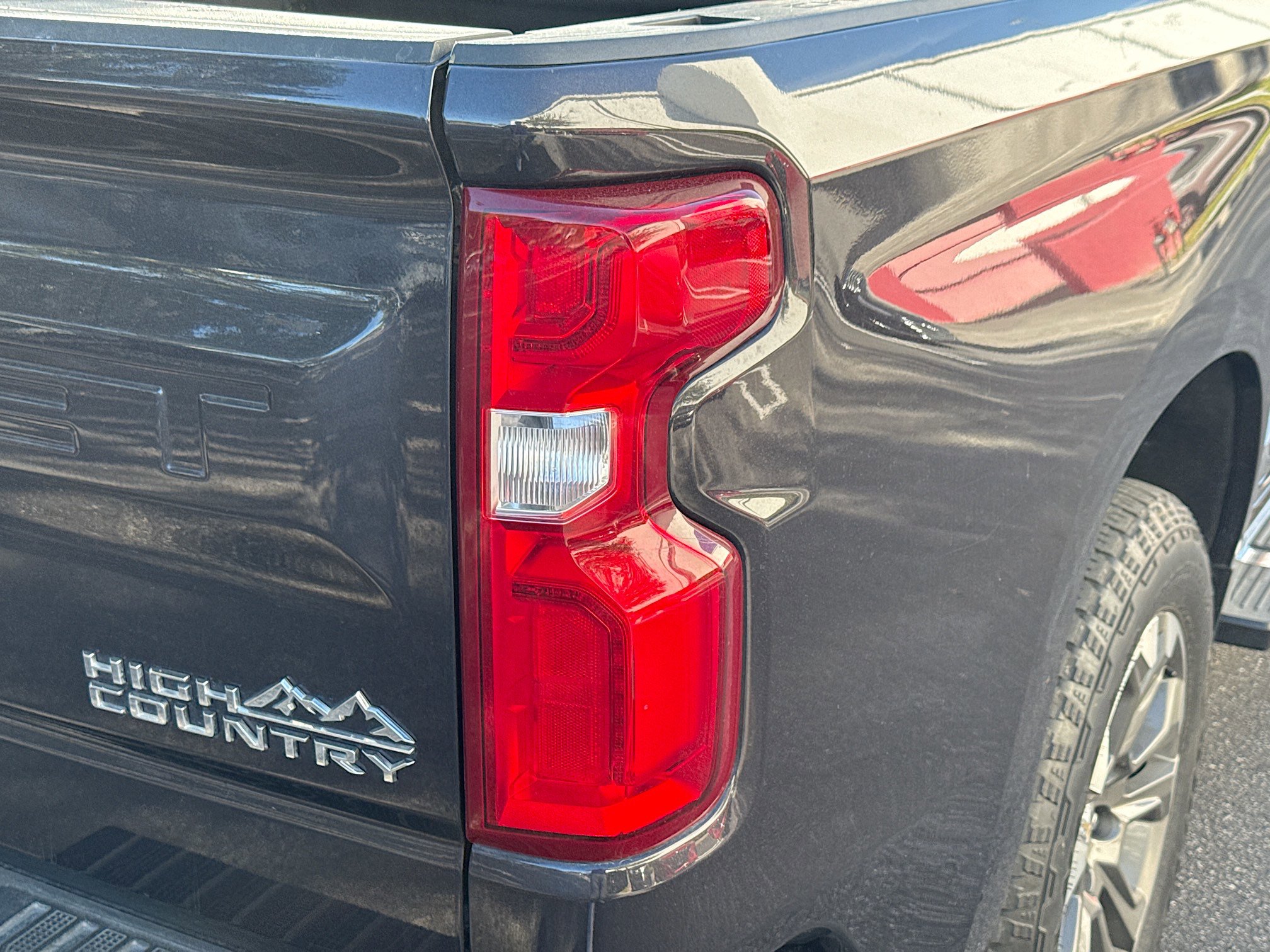 Used 2023 Chevrolet Silverado 1500 High Country w/ Z71 Off-Road Package image 26