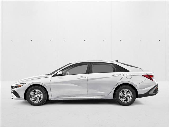 New 2026 Hyundai Elantra SE FWD image 3