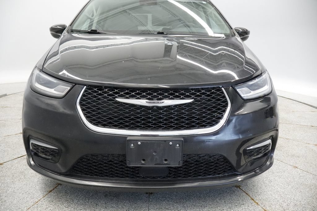Certified 2023 Chrysler Pacifica Touring-L FWD image 12
