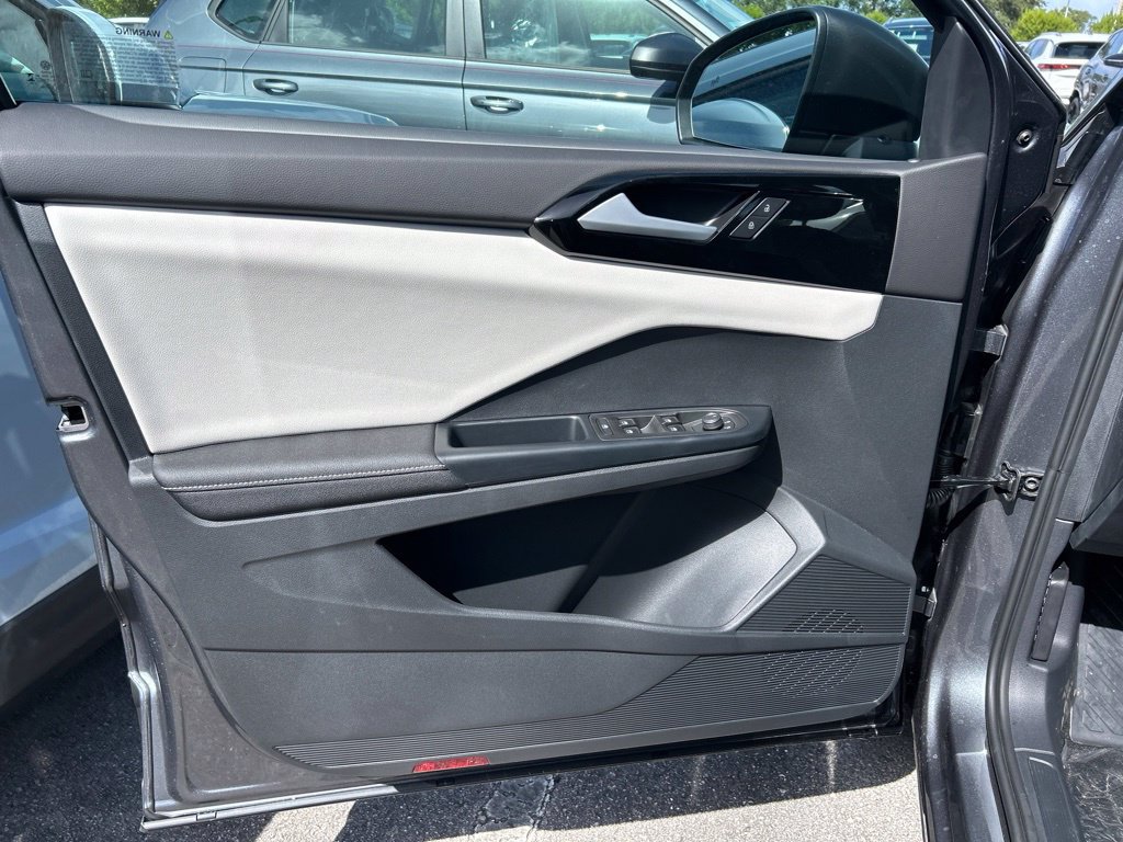 New 2027 Volkswagen Taos S FWD image 14