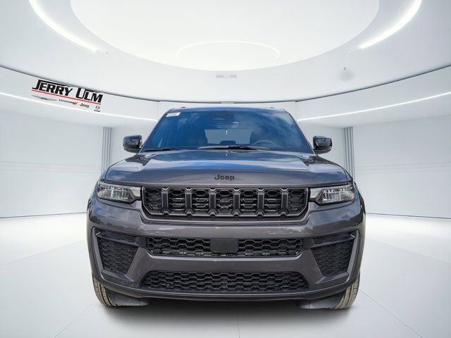 New 2026 Jeep Grand Cherokee Altitude image 8