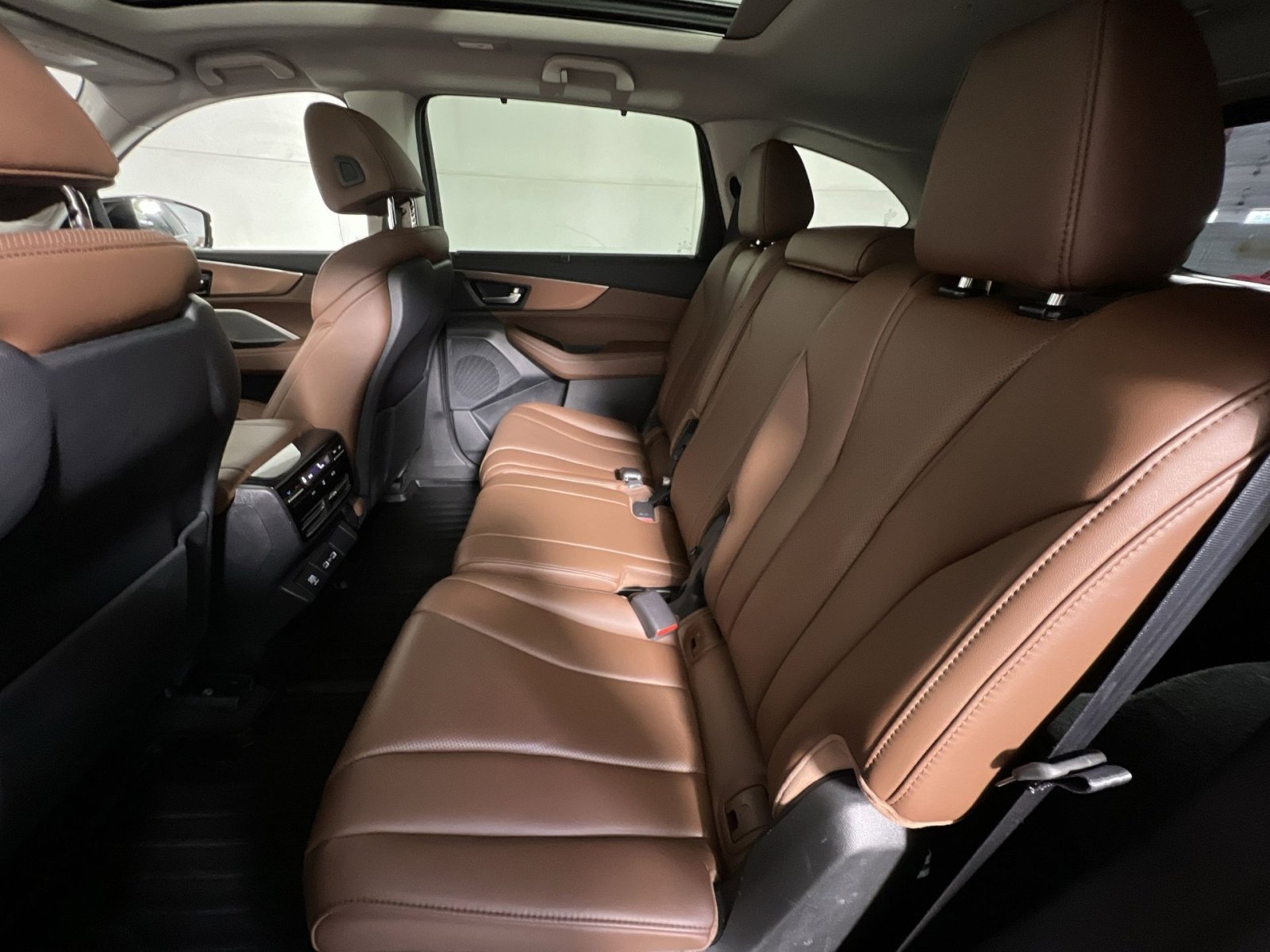 Used 2023 Acura MDX SH-AWD w/ Technology Package image 25