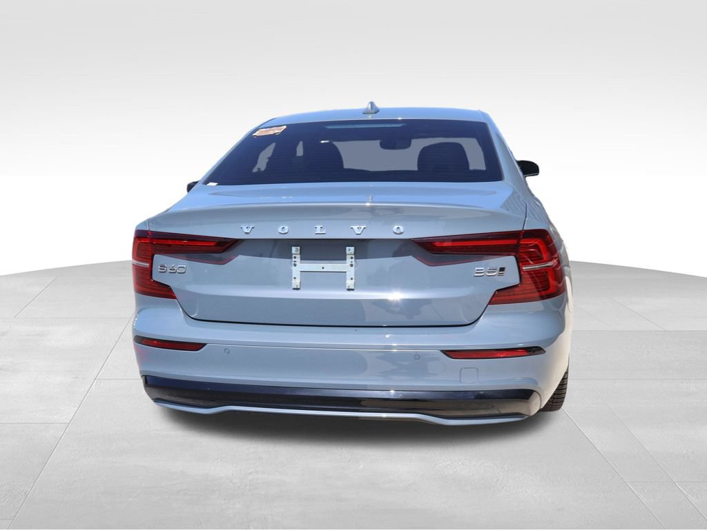Used 2024 Volvo S60 B5 Plus AWD/4WD image 18