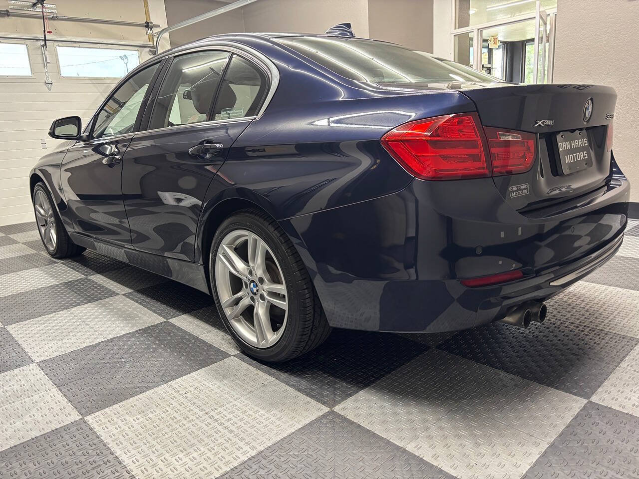 Used 2014 BMW 328i xDrive Sedan AWD/4WD image 10