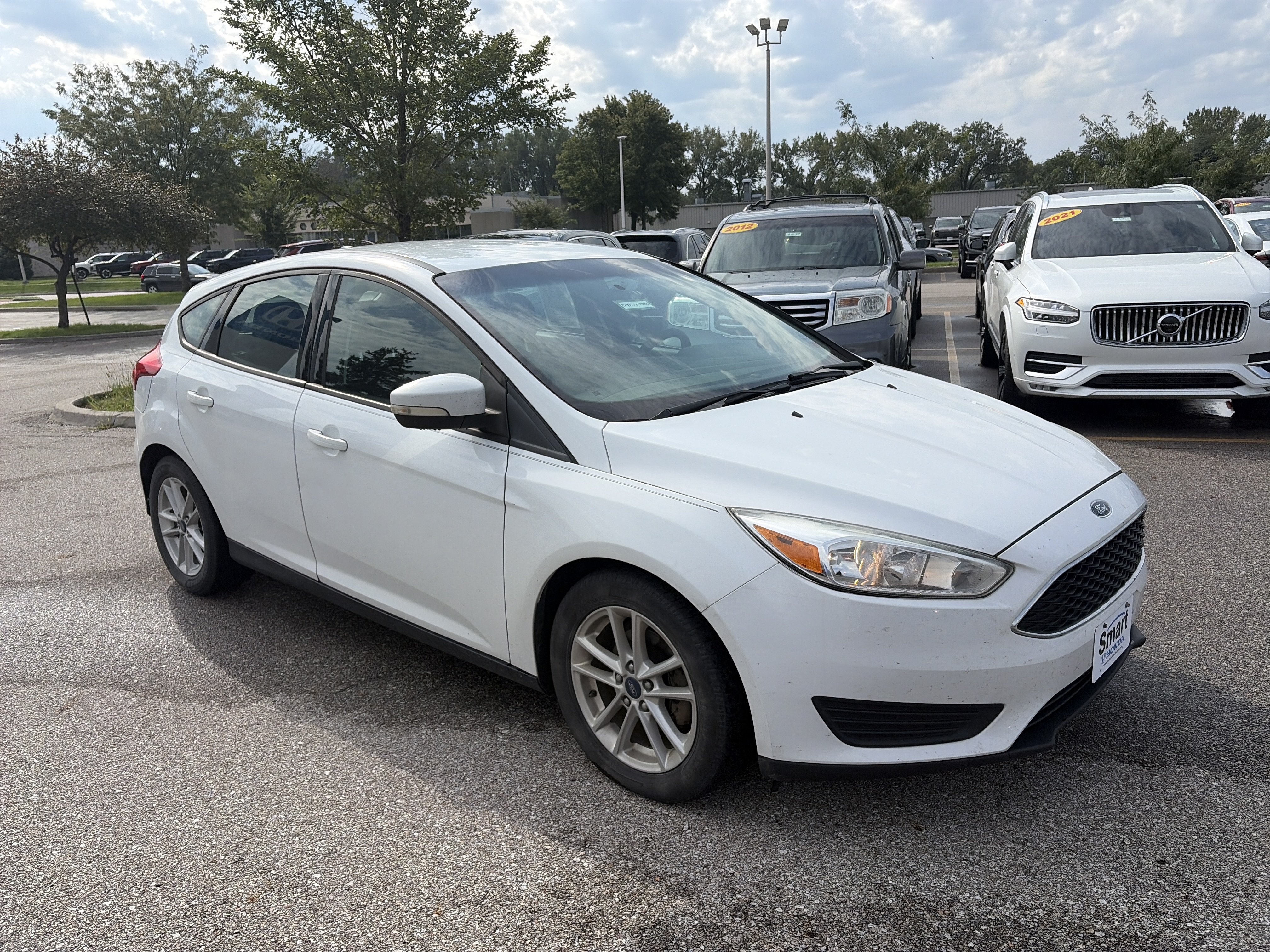 Used 2017 Ford Focus SE FWD image 3