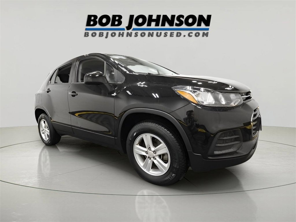 Certified 2022 Chevrolet Trax LS w/ Tint and Cruise Package image 1