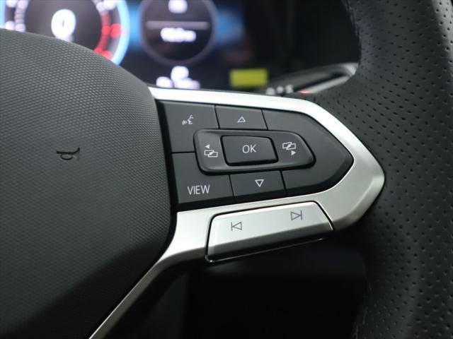 New 2026 Volkswagen Tiguan SE R-Line image 12